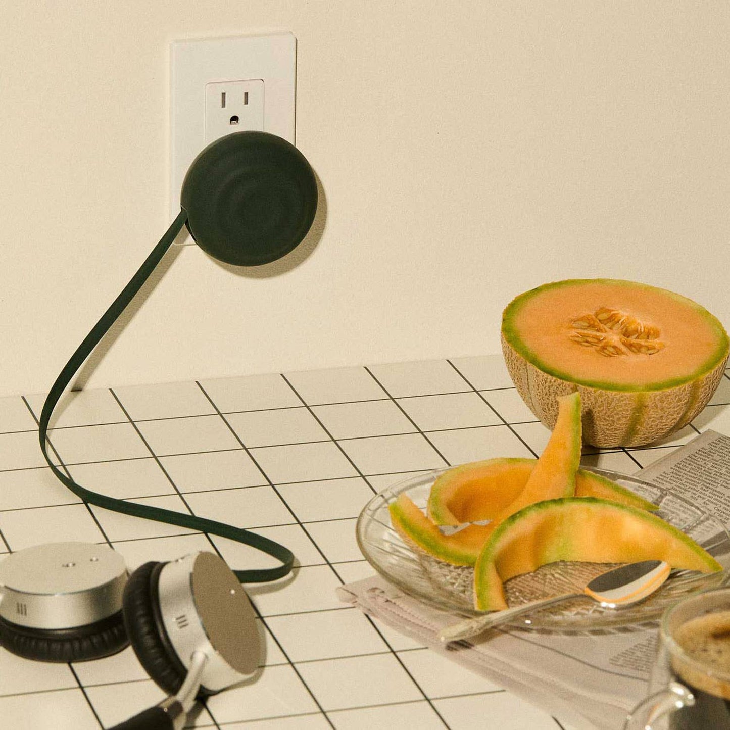 Retractable USB-C Charger - Evergreen