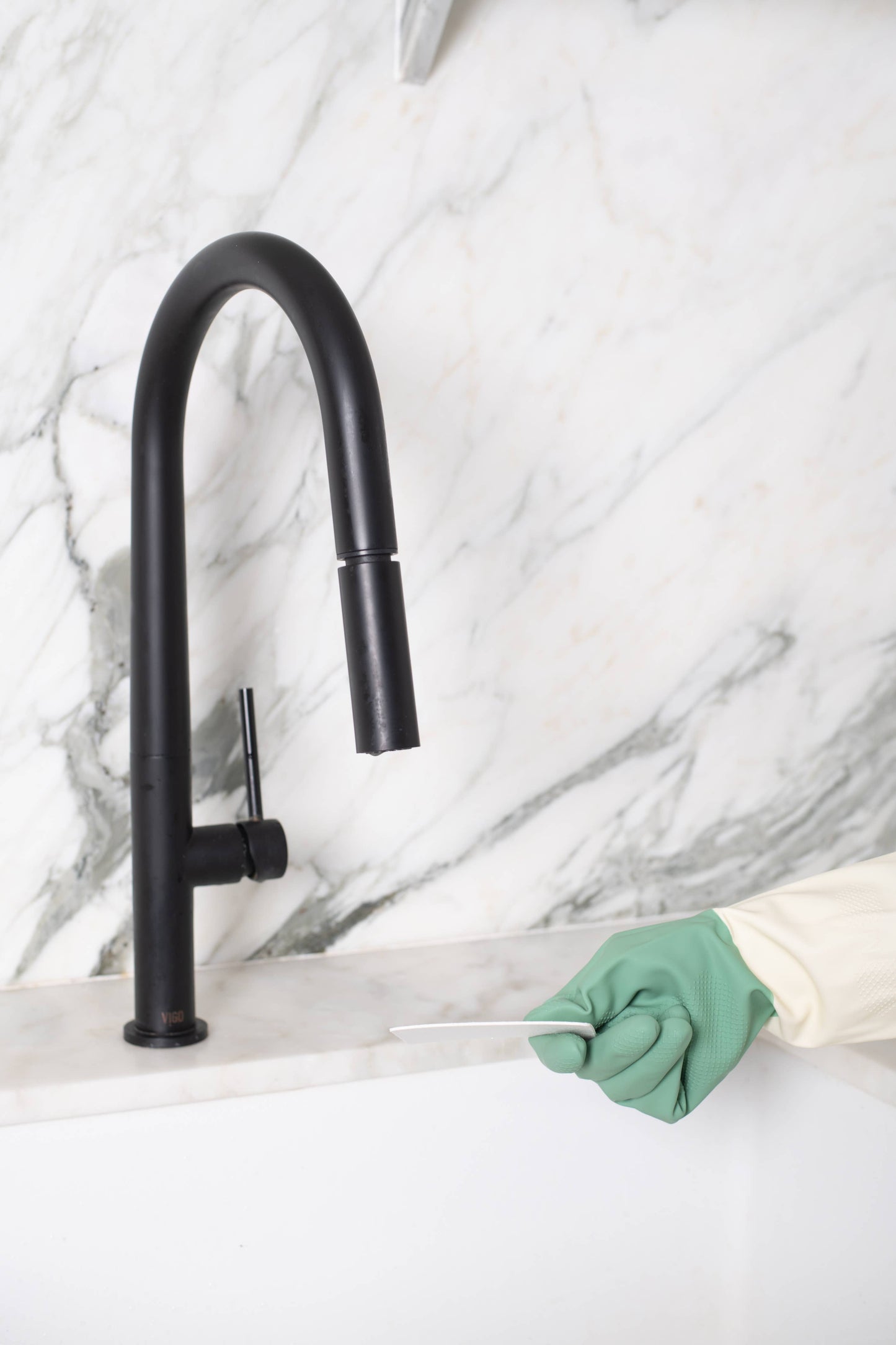 Sipping Bubbles Pop-Up Sponge