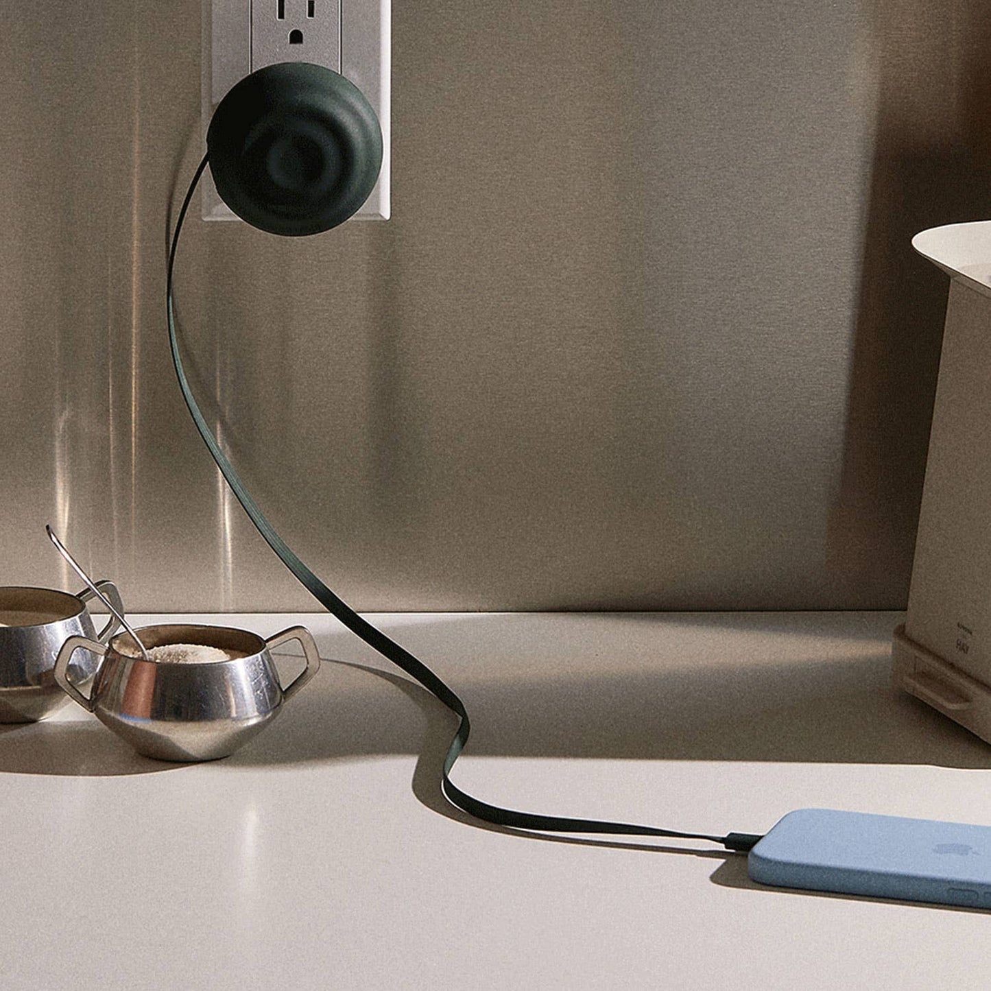Retractable USB-C Charger - Evergreen