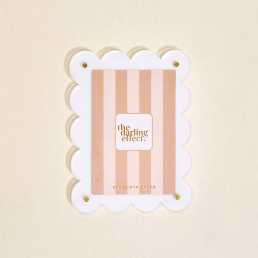 White Scalloped Mini Picture Frame Magnet