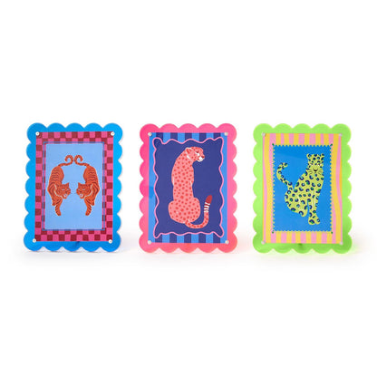 Color Pop Scalloped Edge Acrylic 5x7 Frame