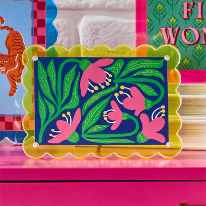 Color Pop Scalloped Edge Acrylic 4x6 Frame