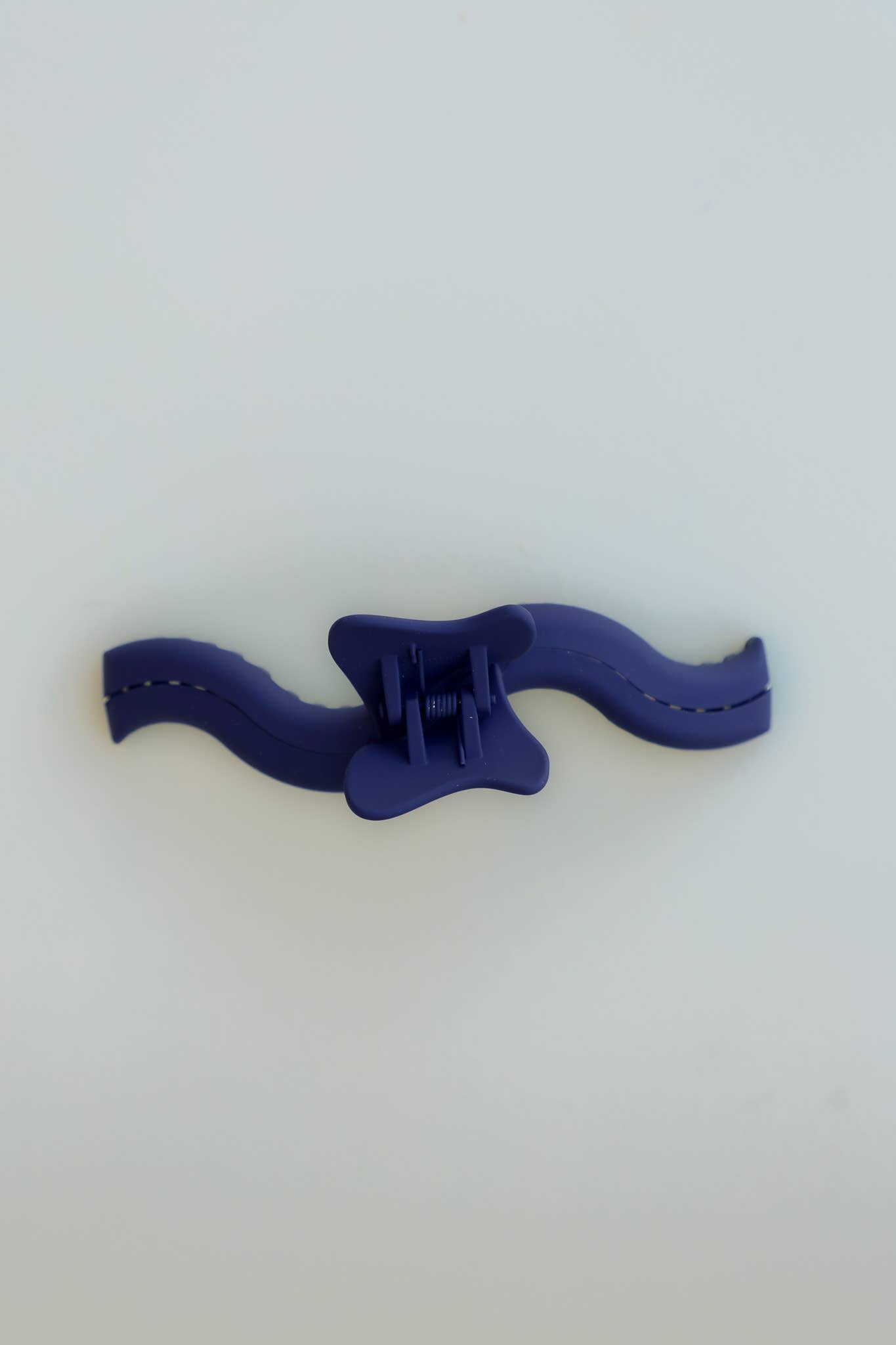 OG Wavy Hold Everything Claw