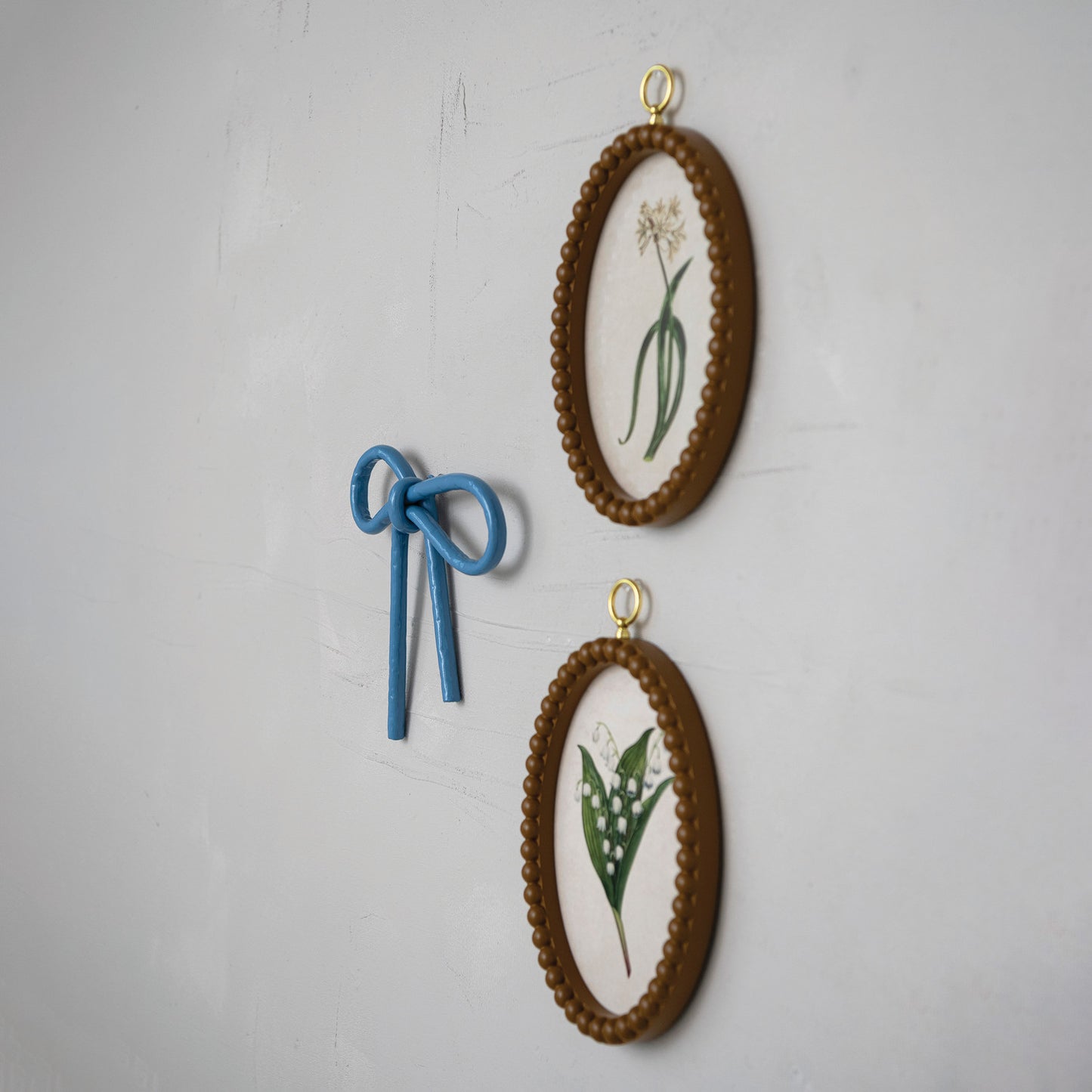 Blue Metal Bow for Wall or Shelf