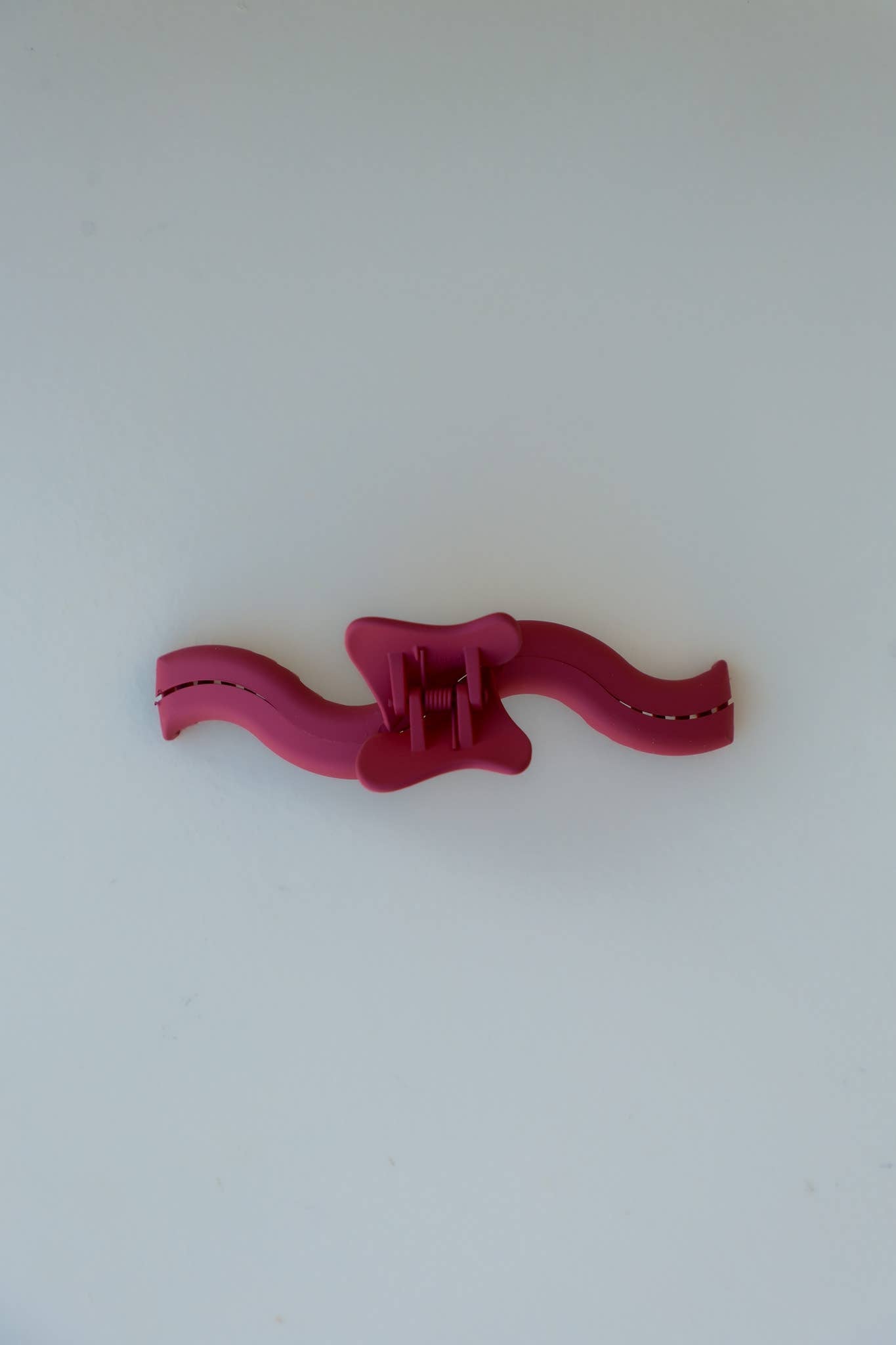 OG Wavy Hold Everything Claw