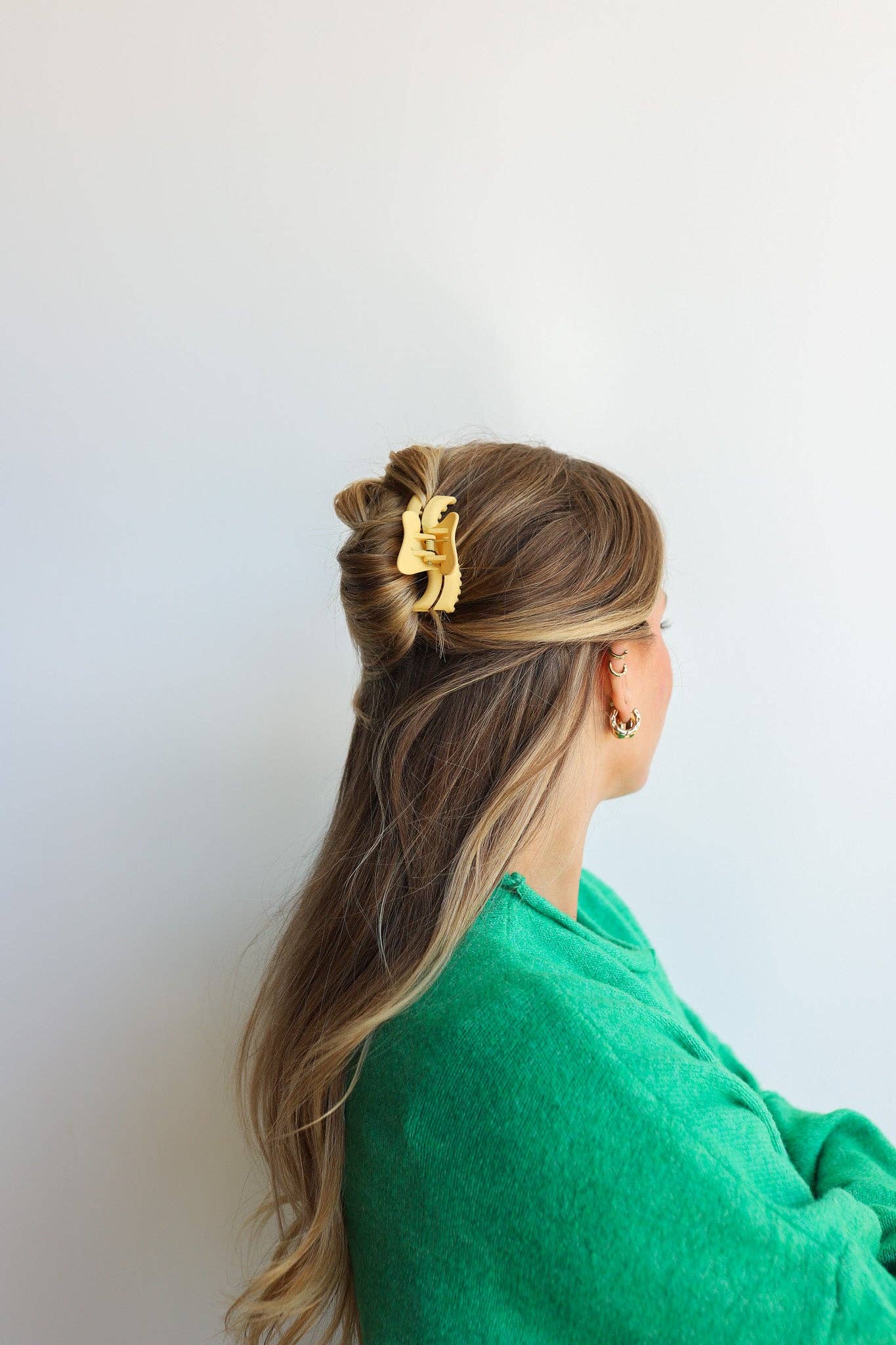Mini Wavy Hold Everything Claw